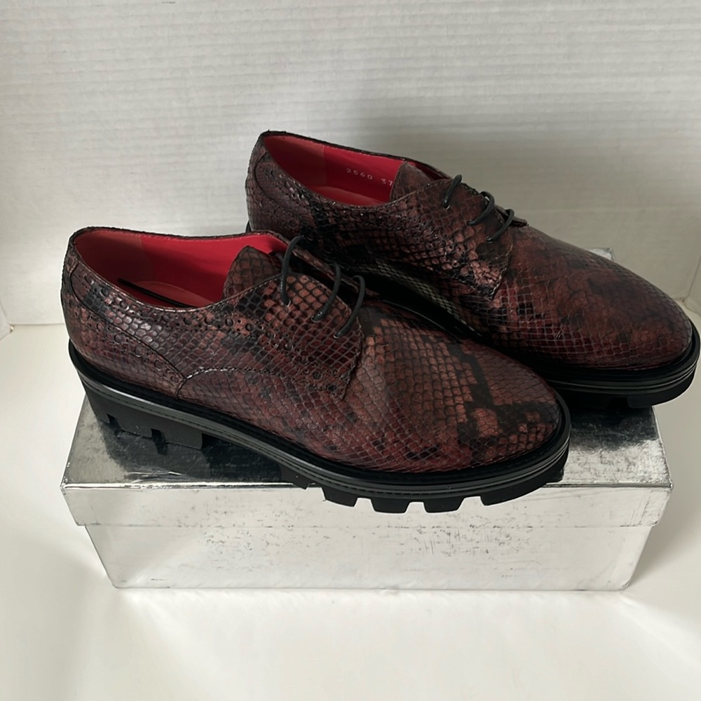Pas de Rouge Snake Print Leather Oxford Shoes Womens EU 37 US 7 NIB Italy
